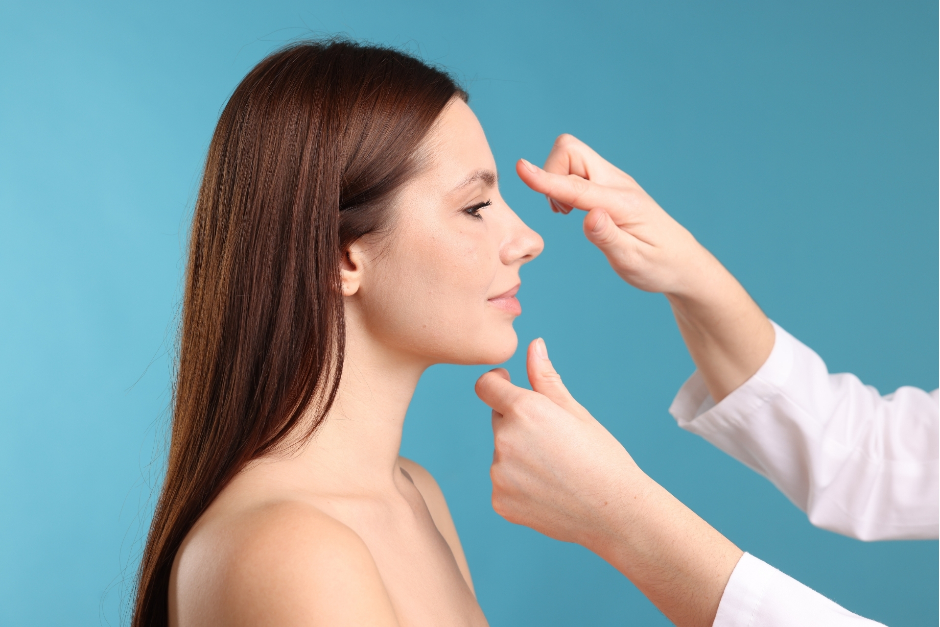Rhinoplastie médicale : remodeler son nez sans chirurgie grâce à l’acide hyaluronique
